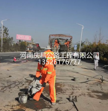 道路注漿施工隊(duì)：進(jìn)行打樁機(jī)作業(yè)須知！