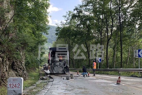 路面注漿技術(shù)：強(qiáng)化路基，延長路面使用壽命！